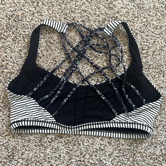 Lululemon Sportsbra - Picture 2 of 2